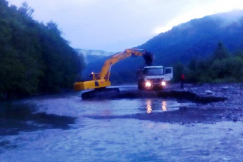 Tara prekopavanje, Foto: SRK Tara i Morača