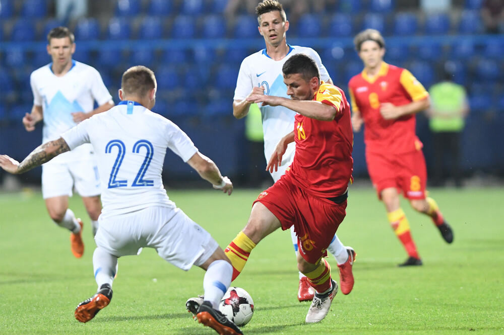 Fudbalska reprezentacija Crne Gore, Foto: Savo Prelević