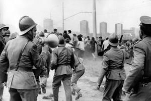 1968: Neprijatelji svih boja