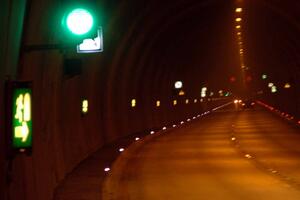 Zbog udesa u tunelu Sozina saobraćaj bio zatvoren na pola sata