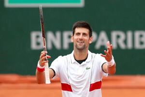 Đoković prošao maraton, sa Verdaskom za četvrtfinale