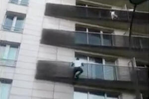 Otac igrao Pokemon Go dok je migrant spašavao njegovo dijete