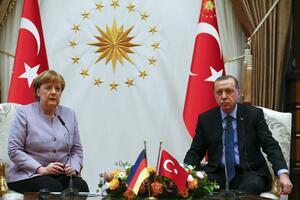 Merkel pozvala Erdogana u posjetu Berlinu nakon izbora u Turskoj