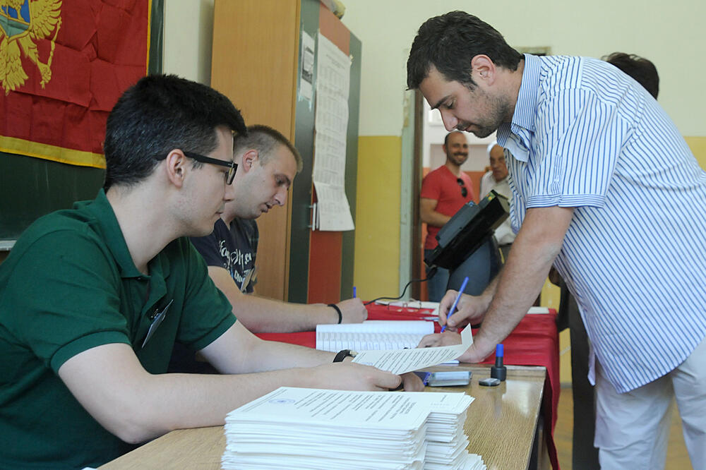 izbori, glasanje, Foto: Zoran Đurić