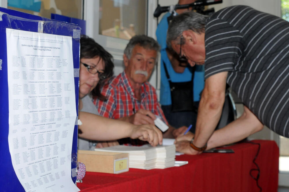 izbori, glasanje, Foto: Zoran Đurić