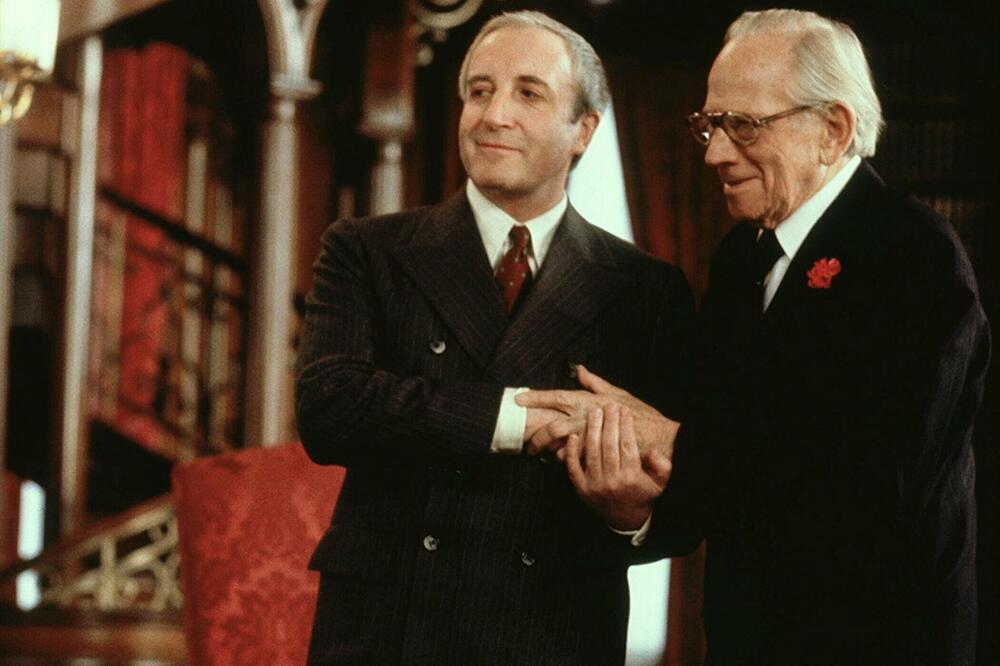 Dobro došli, gospodine Čens, Foto: Youtube screenshot