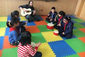 Nikšićanin uči kinesku djecu: Zapadna muzika je za njih jedno...