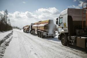 Ruski ledeni putevi posustaju pred toplotom: "Opasnost je uvijek...