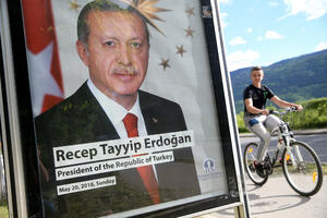 Erdogan u Sarajevu, brojnim novinarima ukinute akreditacije za...