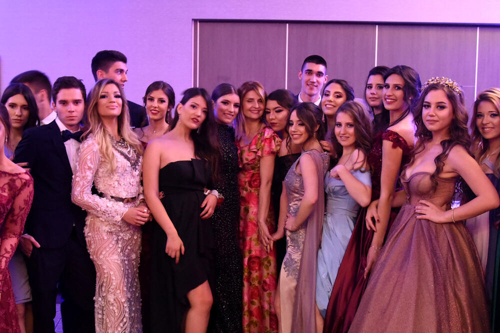 matura Gimnazija Slobodan Škerović, Foto: Boris Pejović