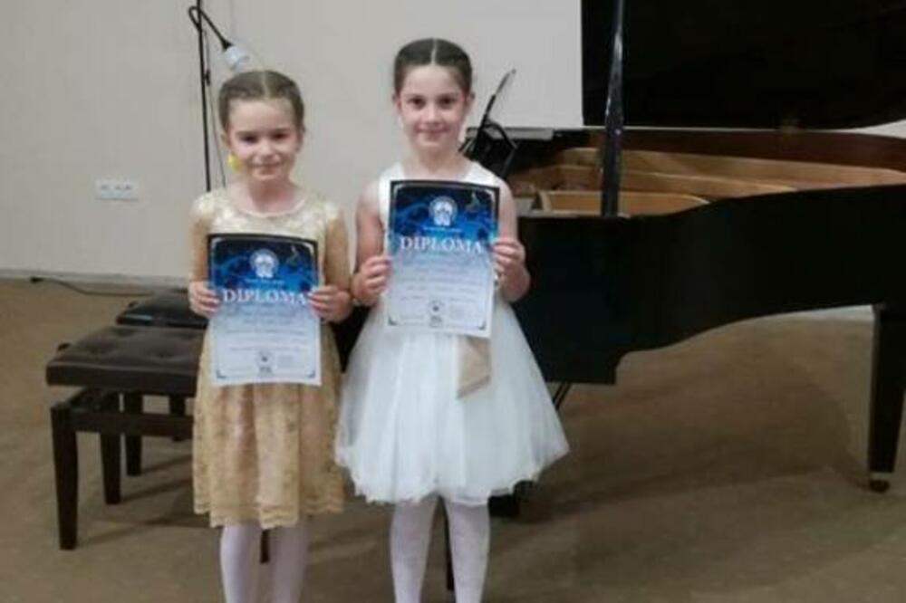 Jana Raketić, Milica Popović, Foto: Privatna arhiva