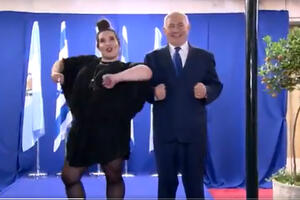 Netanjahu zaigrao „kokošji ples“ sa pobjednicom Eurosonga