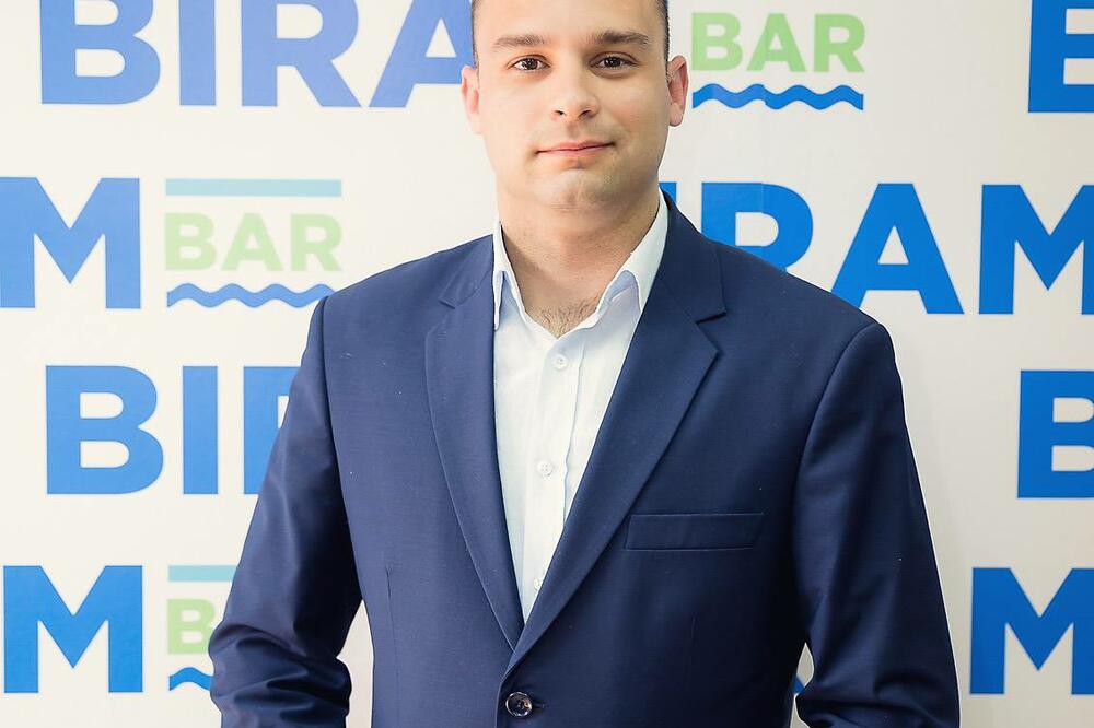 Ljubiša Tadić, Foto: Biram Bar