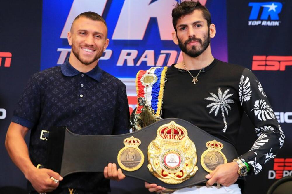 lomačenko linares, Foto: Boxingscene.com