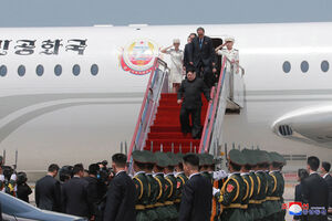 Ovo je avion Kim Džong Una: "Gugutka", "Er fors Un"