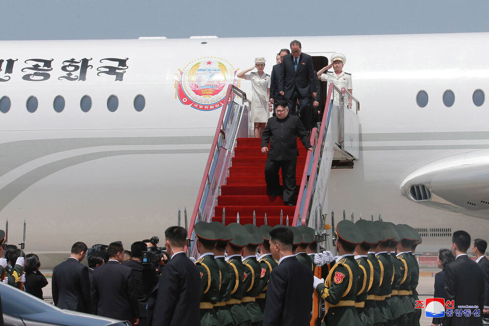 Kim Džong Un, avion, Foto: Beta