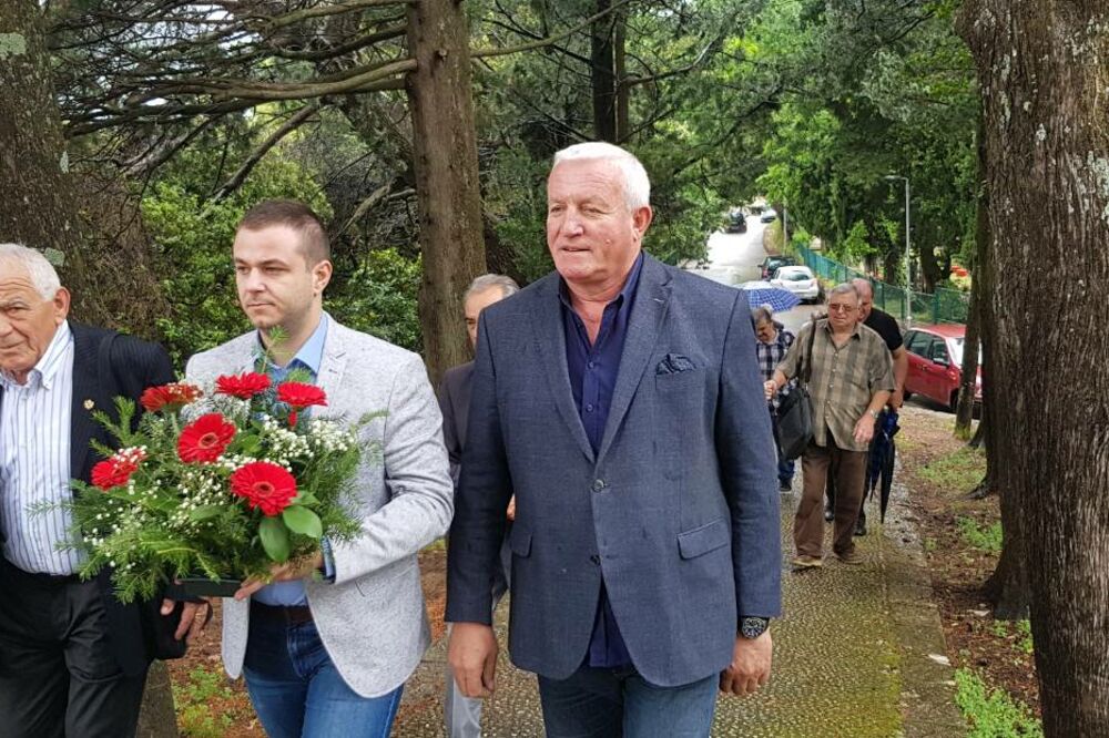 polaganje cvijeća, Savina, Foto: DPS Herceg Novi