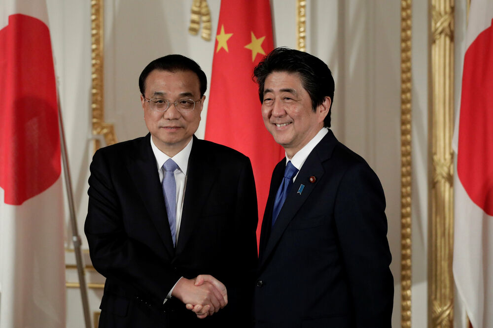 Li Kećijang, Šinzo Abe, Foto: Reuters