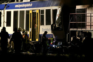 Sudar putničkog i teretnog voza u Njemačkoj, dvoje mrtvih i 14...
