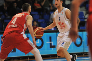 Kraj: Lovćen - Budućnost Voli 78:95