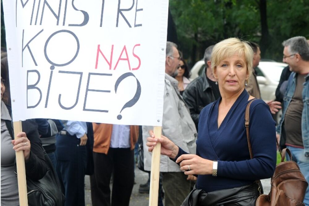 protest novinara, Mila Radulović, Foto: Boris Pejović