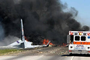 SAD: Devet mrtvih u padu teretnog aviona Nacionalne garde