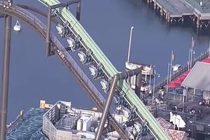 Japan: Posjetioci parka dva sata visili na rolerkosteru