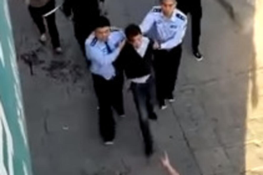 Kina hapšenje, Foto: Screenshot (YouTube)