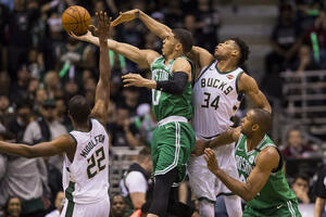 Milvoki pobijedio Boston i izborio majstoricu