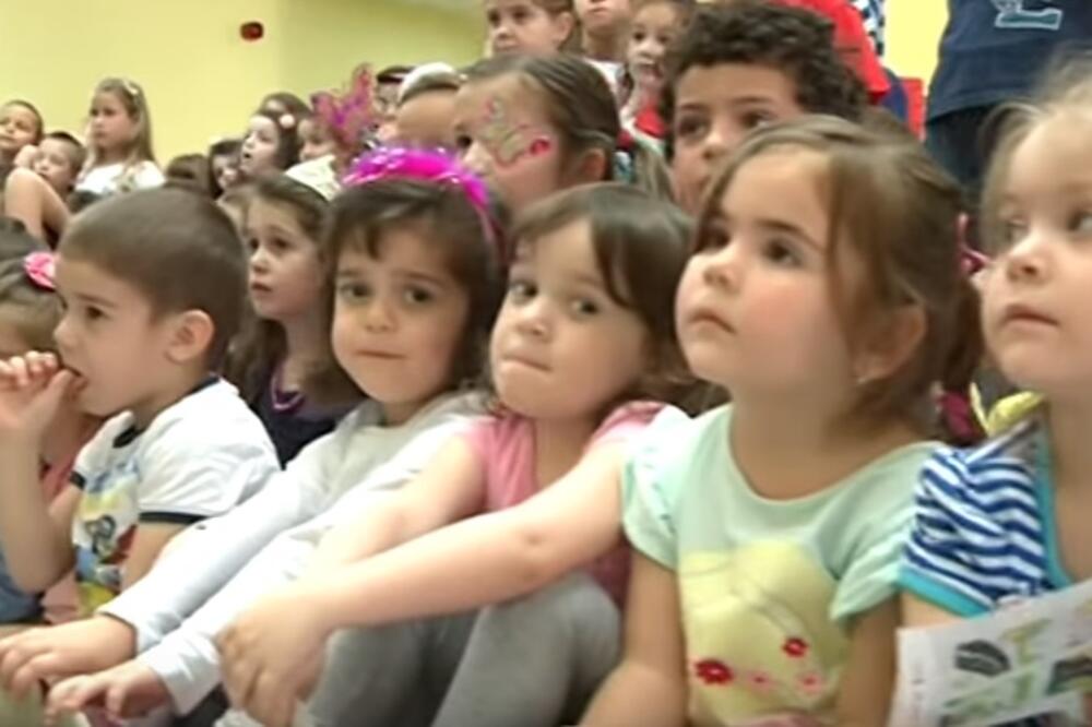 djeca, saobraćaj, Foto: Screenshot (YouTube)