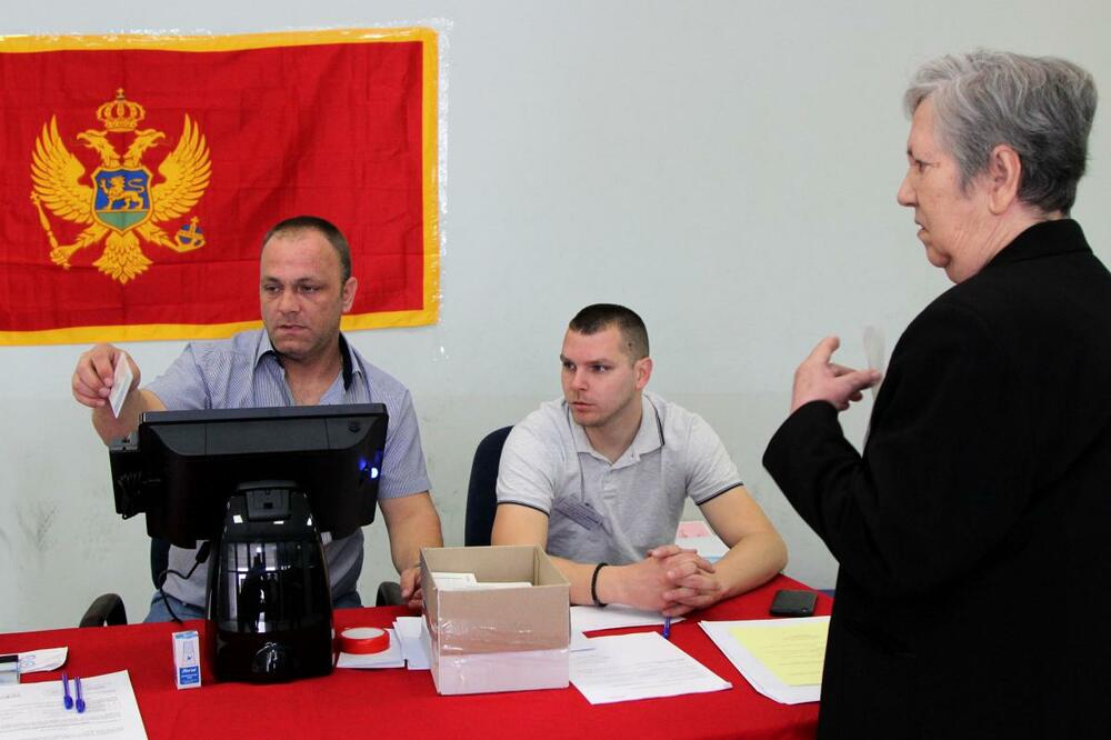 Predsjednički izbori, glasanje, Foto: Filip Roganović