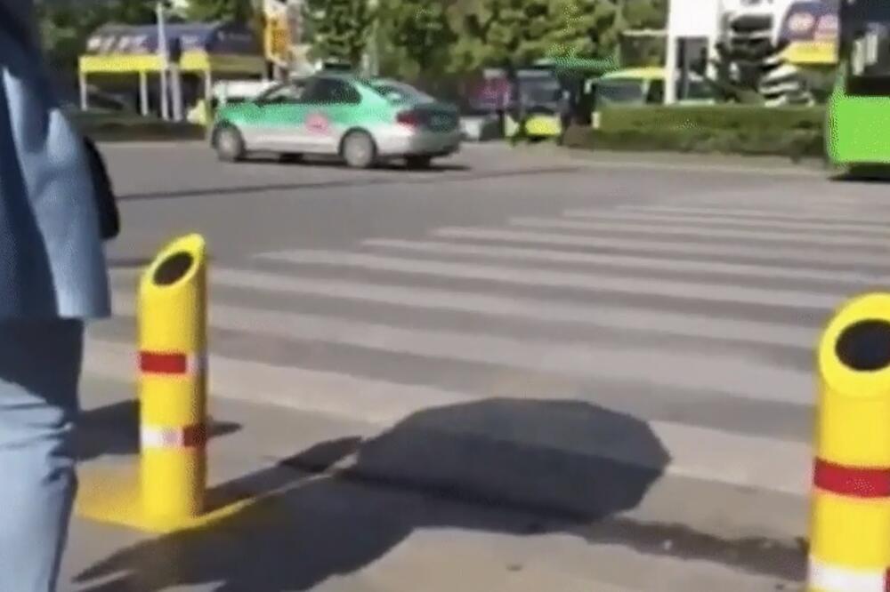 kina, stubovi, Foto: Screenshot (YouTube)