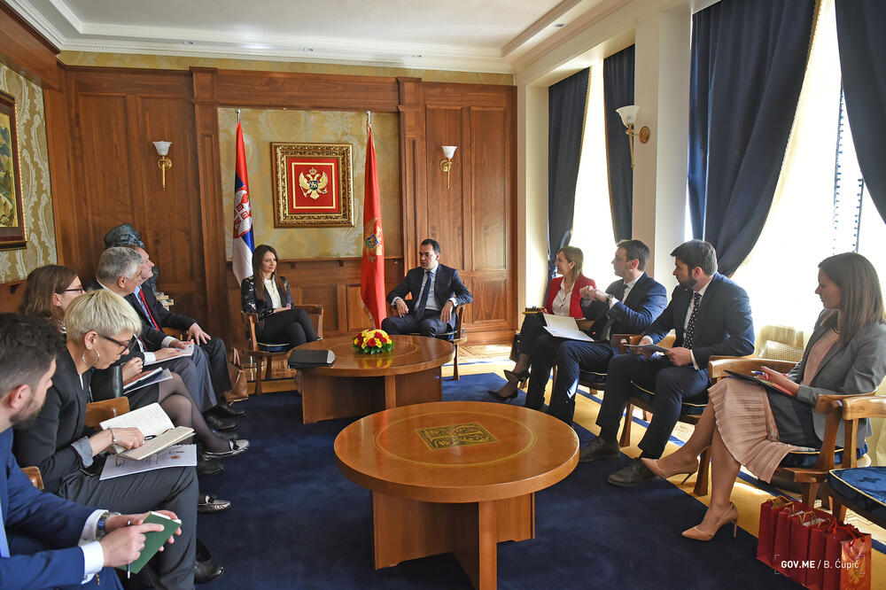 Nela Kuburović, Zoran Pažin, Foto: Vlada Crne Gore