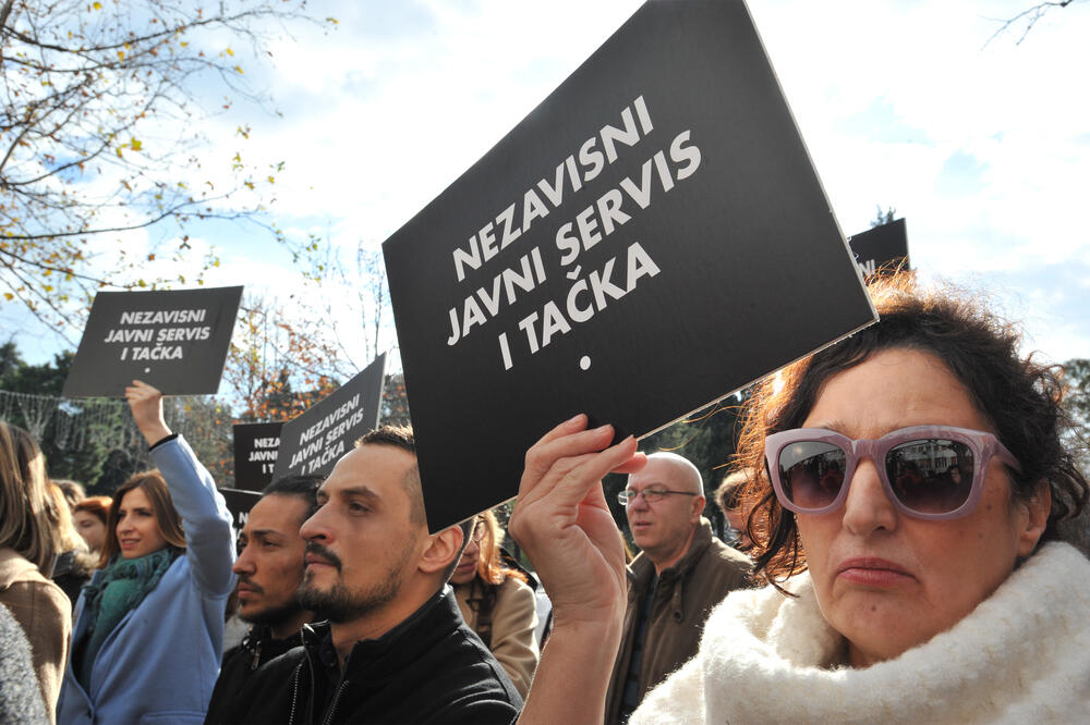 Nezavisni Javni servis i tačka, protest RTCG, protest Javni servis, Foto: Savo Prelević