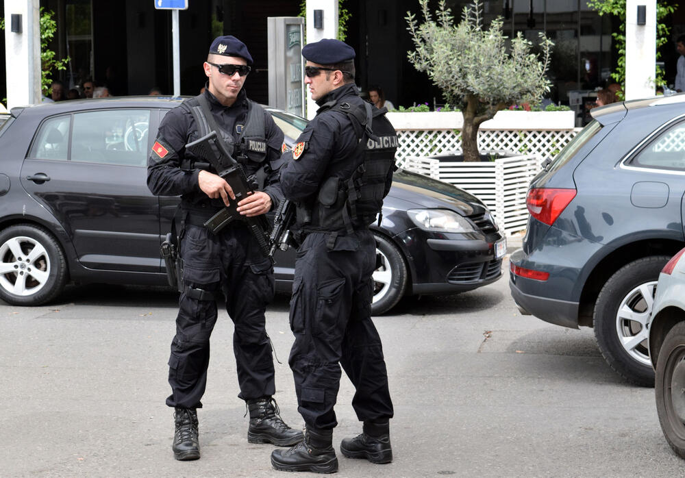 policija Podgorica, pretres