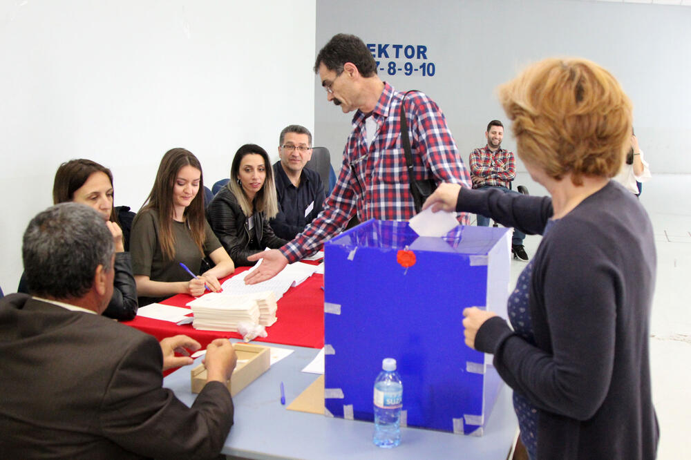 glasanje, izbori Crna Gora, Foto: Filip Roganović