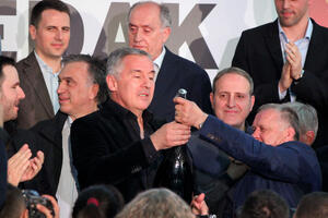 DPS muke sa šampanjcem: Ni 30 godina iskustva nekad ne pomaže