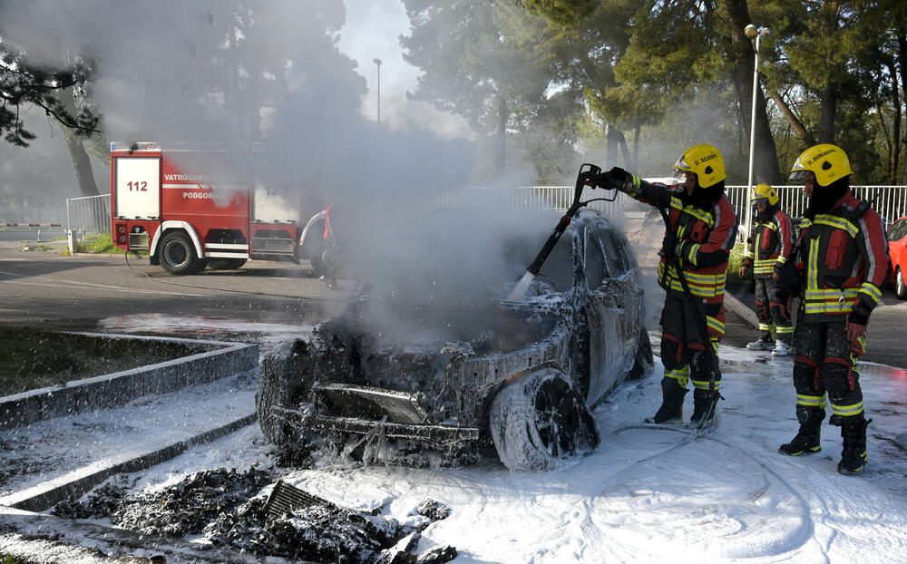 Predrag Jovović zapaljen automobil