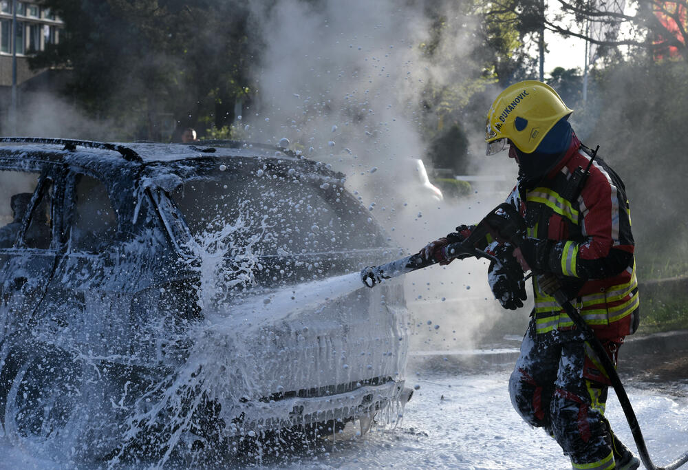Predrag Jovović zapaljen automobil