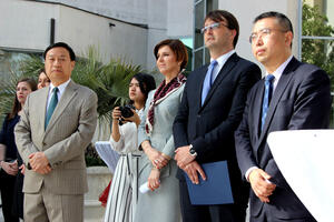 Knjiga o Crnoj Gori na kineskom