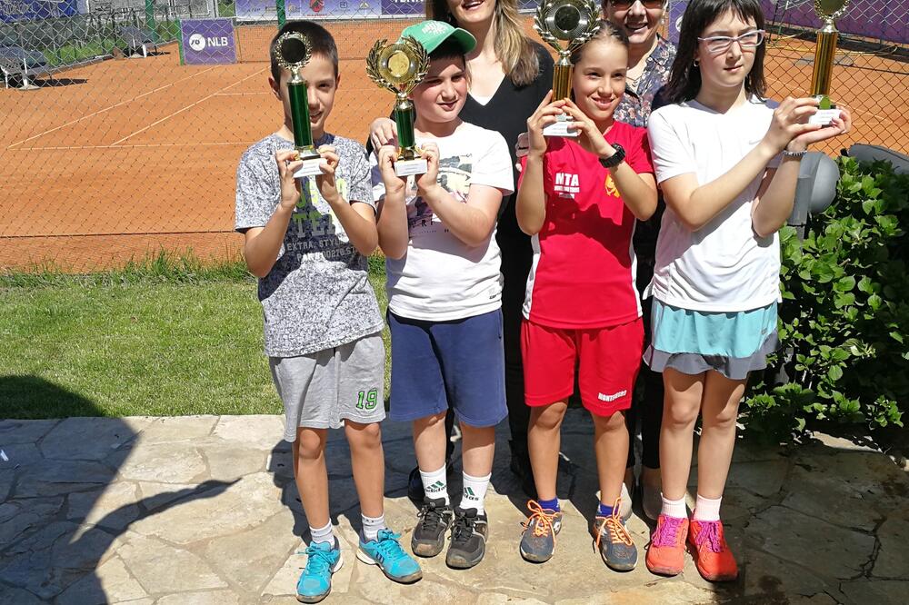 Finalisti prvenstva do 10 godina, tenis, Foto: Teniski klub As
