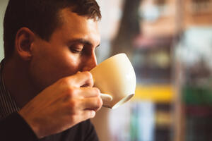 Šoljica crne kafe ujutro može vam pomoći da izgubite višak...