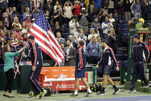 Teniseri SAD u polufinalu Dejvis kupa