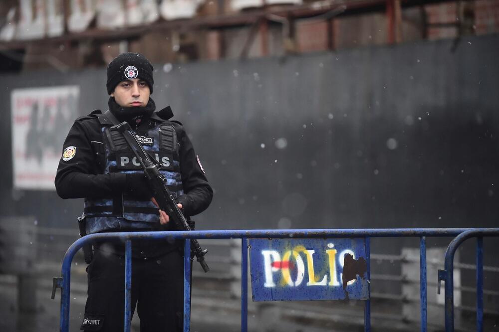 Turski policajac, pucnjava na univerzitetu, Foto: Twitter