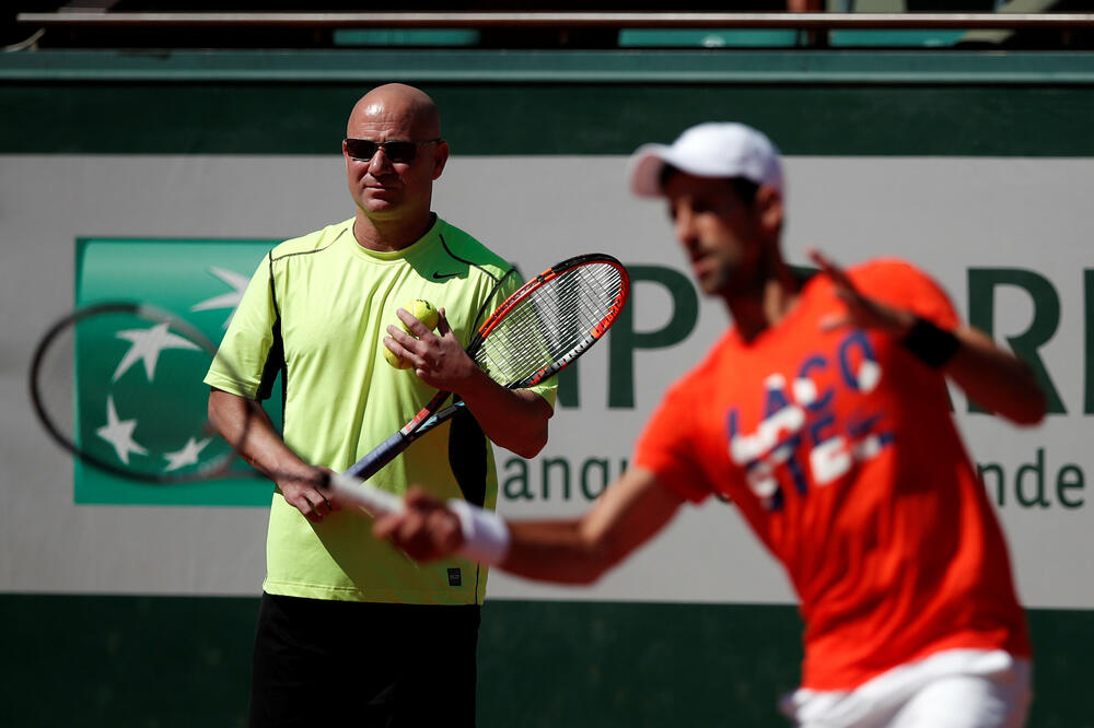 Agasi, Foto: Reuters