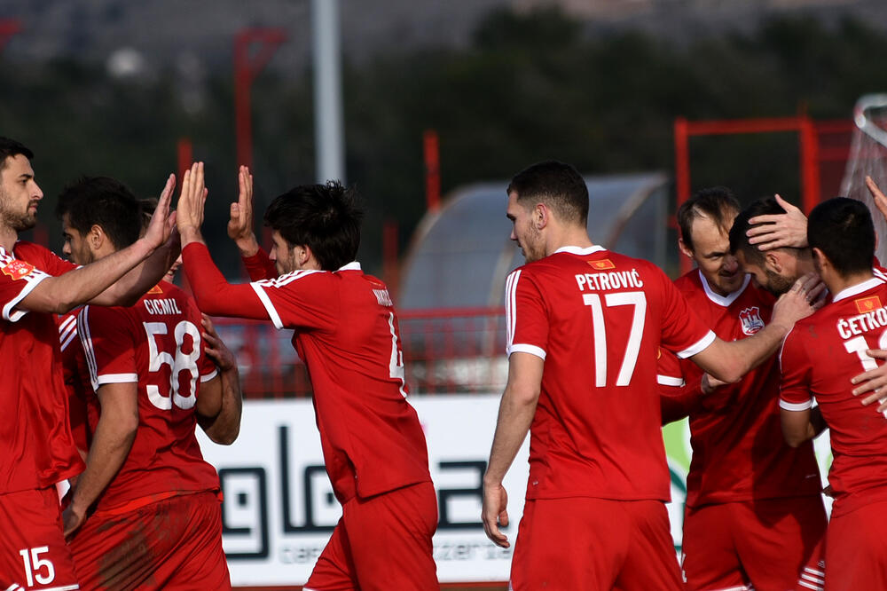 Mladost, Foto: Boris Pejović