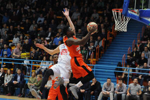 Vil Čeri: Čekaju nas ludi navijači, oba tima su pod pritiskom