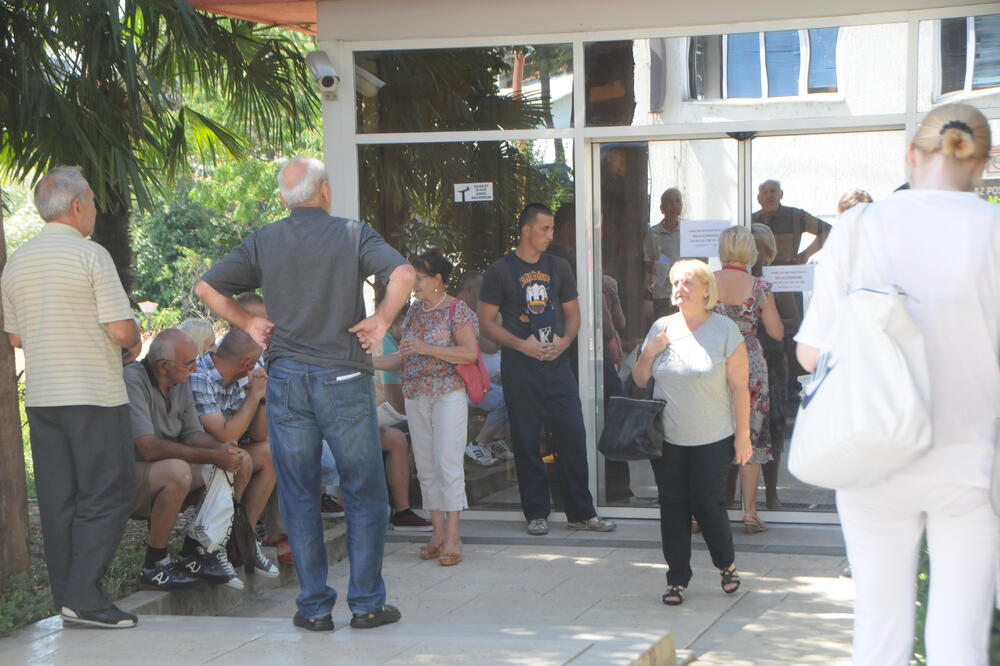 Građani, porezi, Foto: Luka Zeković