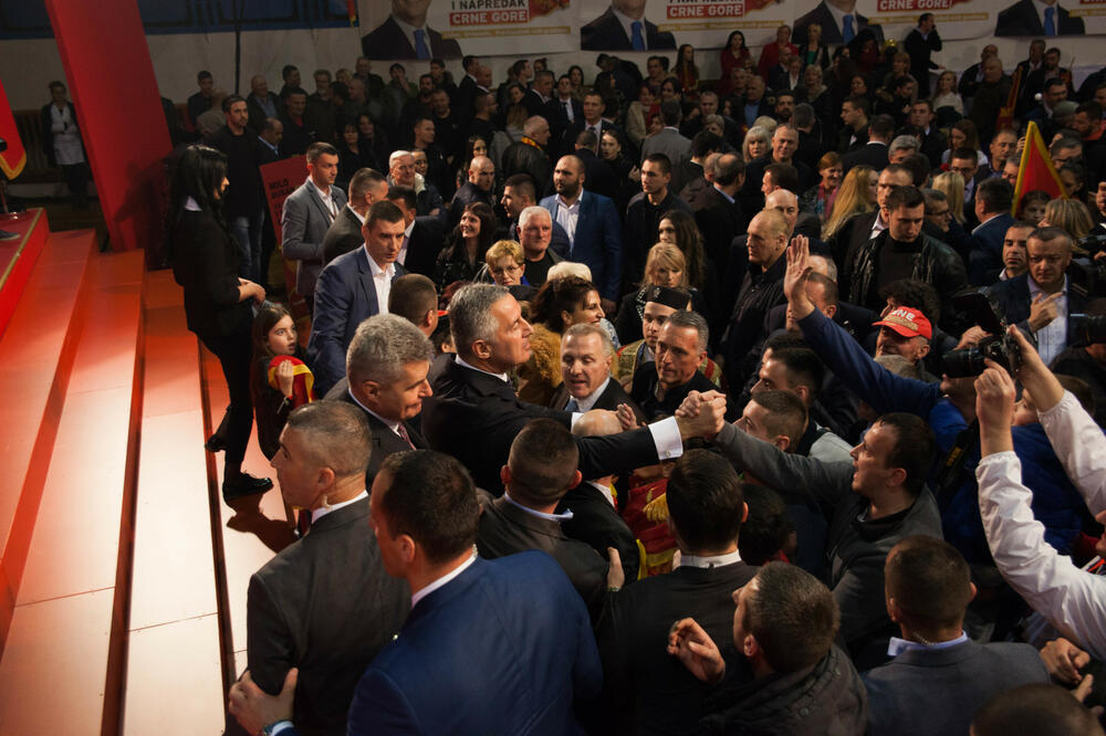 Milo Đukanović, Nikšić, Foto: DPS