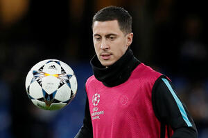 Azar: Igraću i lijevog beka, ako Konte traži